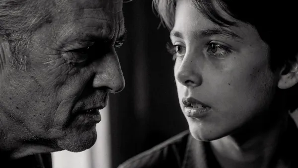 How Babies, Leaders, and Salespeople Use Gaze Differently