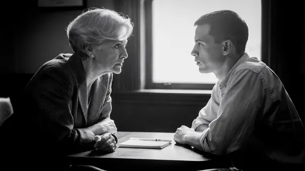 How to Give Feedback to a New Employee Without Overwhelming Them in Their First 90 Days