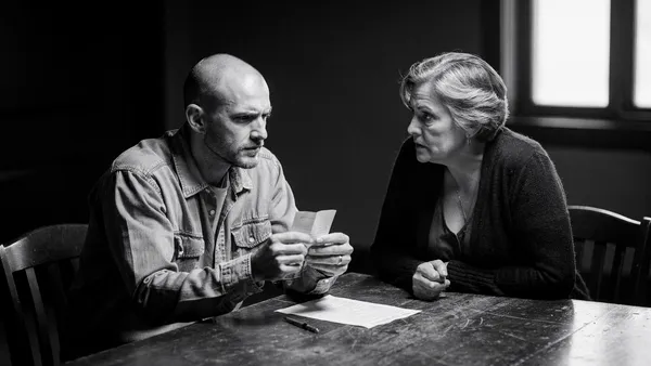 Verbal vs Written Feedback: Which Delivers Better Results in Workplace Feedback Conversations?