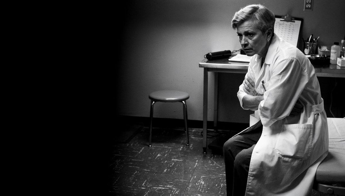 Clinician reading body language from patient in medical consultation